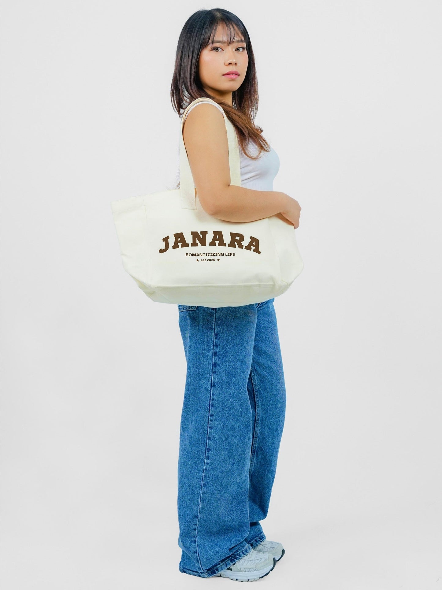 JANARA Varsity Tote (BEIGE)
